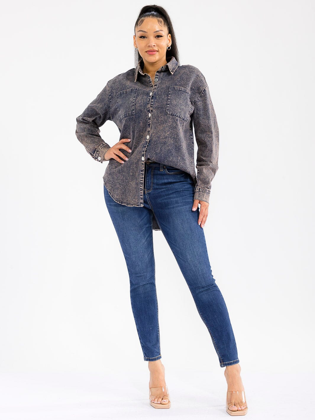WOMEN'S LONG SLEEVE BUTTON CLOSURE FRONT POCKET HIGH-LOW WASHED JACKET