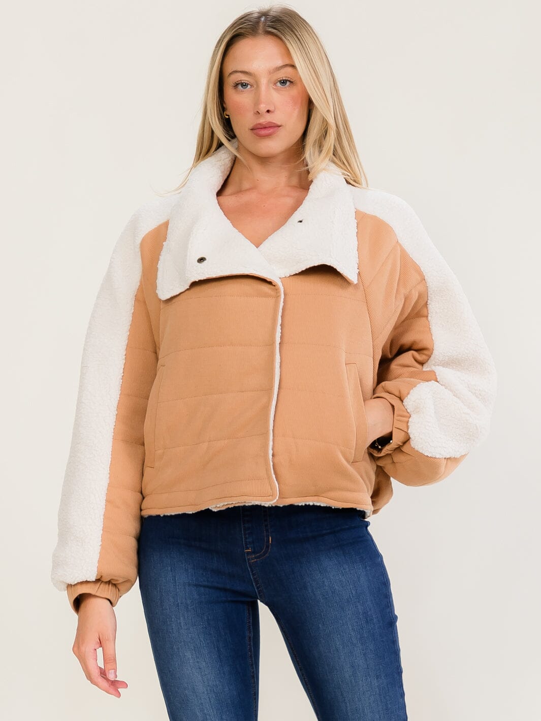 WOMEN'S LONG SLEEVE ZIPPER CLOSURE FRONT POCKET SHERPA CONTRAST JACKET