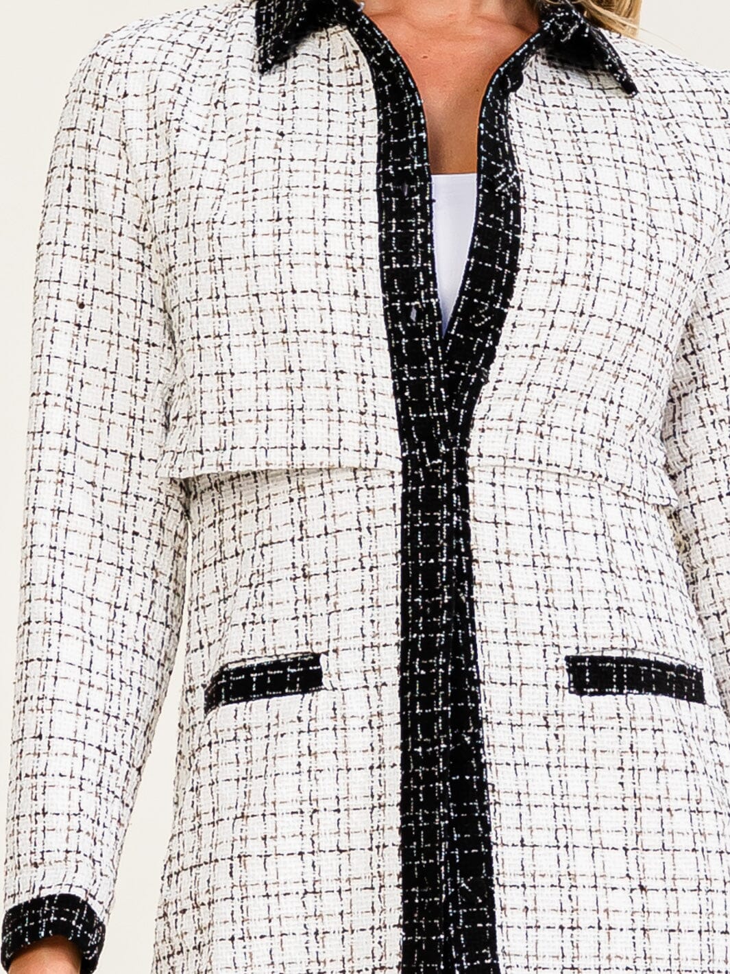WOMEN'S LONG SLEEVE BUTTON CLOSURE FRONT POCKETS TWEED COAT