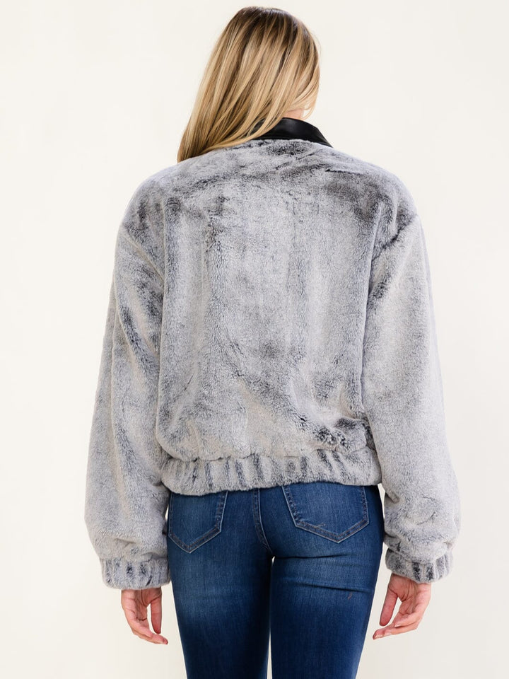 WOMEN'S LONG SLEEVE ZIPPER CLOSURE FRONT POCKET FUZZY CONTRAST JACKET
