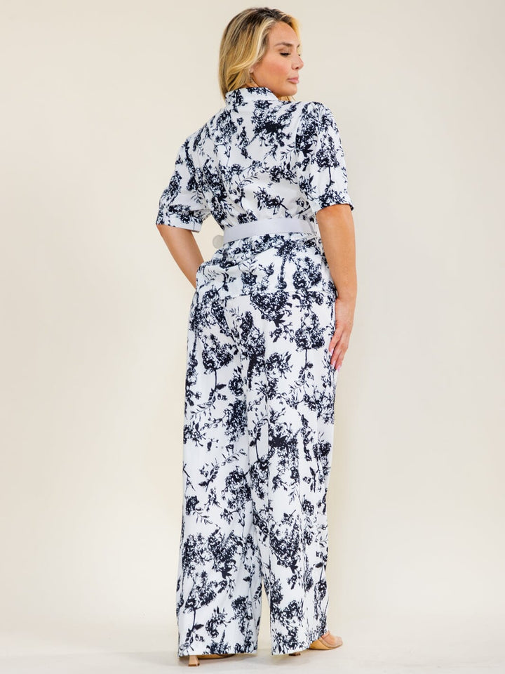 PLUS SIZE SHORT SLEEVE V-NECK BELTED BLOUSE & ELASTIC WAIST POCKETS PANTS MULTI PRINT 2PC. SET