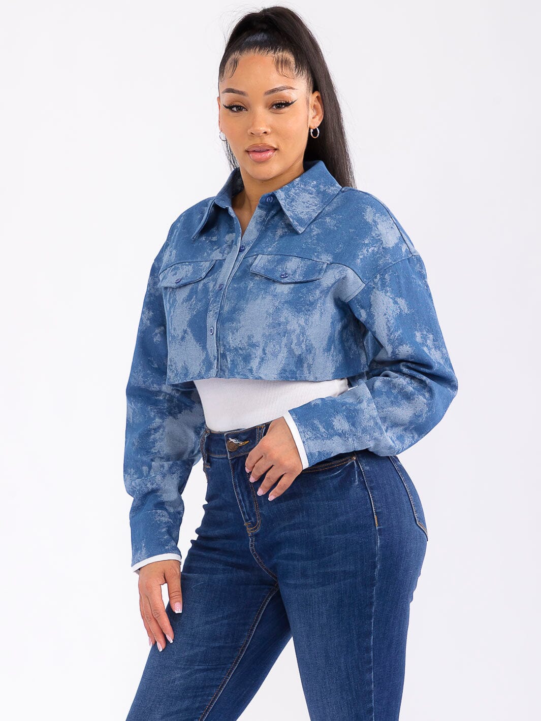 WOMEN'S LONG SLEEVE BUTTON CLOSURE DENIM TIE DYE JACKET