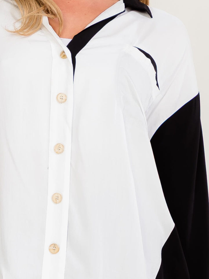 WOMEN'S LONG SLEEVE BUTTON UP FRONT POCKET COLORBLOCK BLOUSE