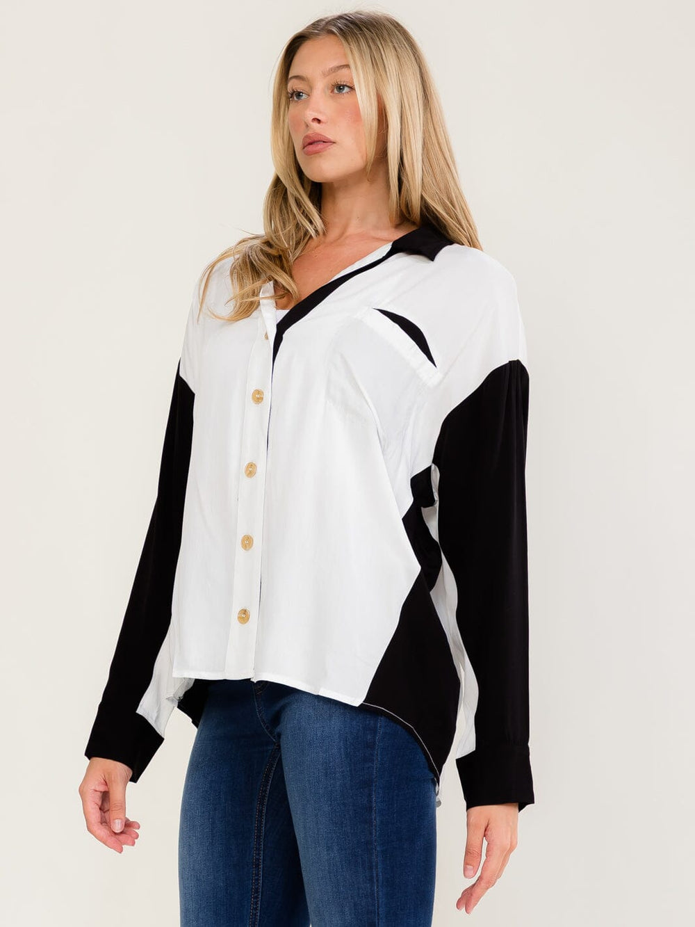WOMEN'S LONG SLEEVE BUTTON UP FRONT POCKET COLORBLOCK BLOUSE