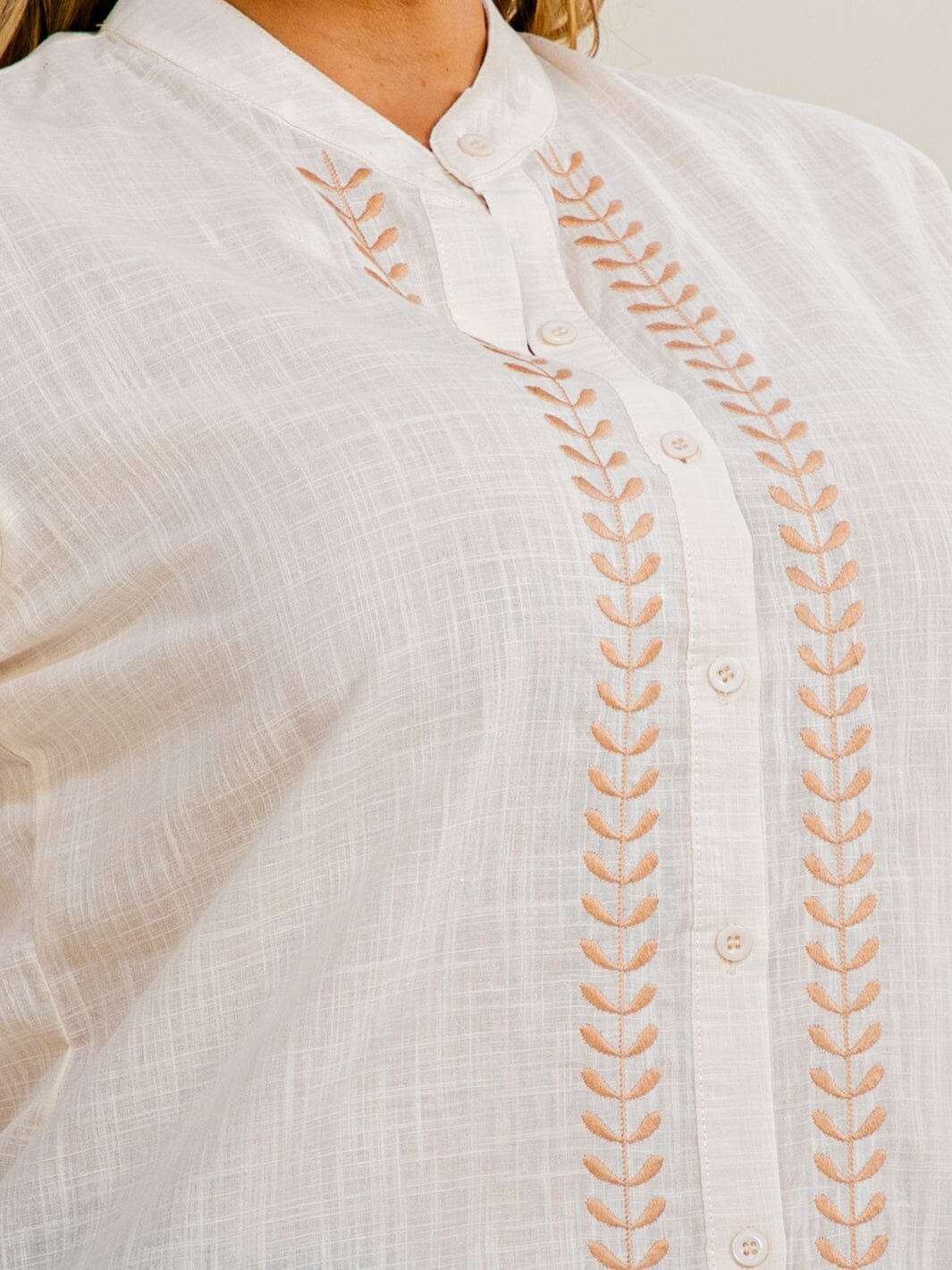 PLUS SIZE SHORT SLEEVE BUTTON UP EMBROIDERY TRIM BLOUSE