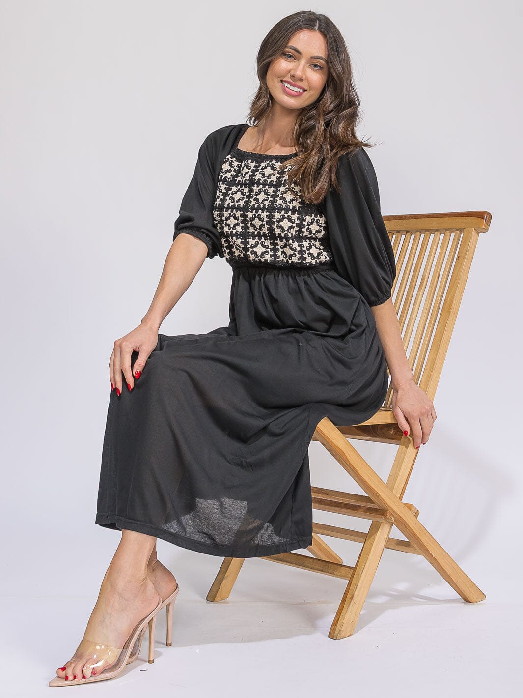 WOMEN'S SHORT SLEEVE ELASTIC WAIST POCKETS EMBROIDERY DETAILED MAXI DRESS