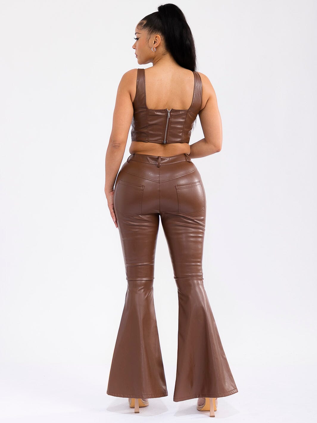 WOMEN'S SLEEVELESS CROP TOP & BUTTON CLOSURE PANTS PU PLEATHER 2PC. SET