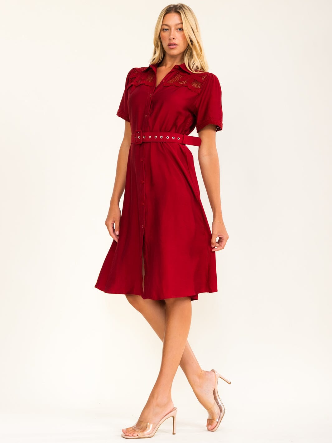 WOMEN'S SHORT SLEEVES V-NECK BUTTON UP BELTED CROCHET MIDI DRESS