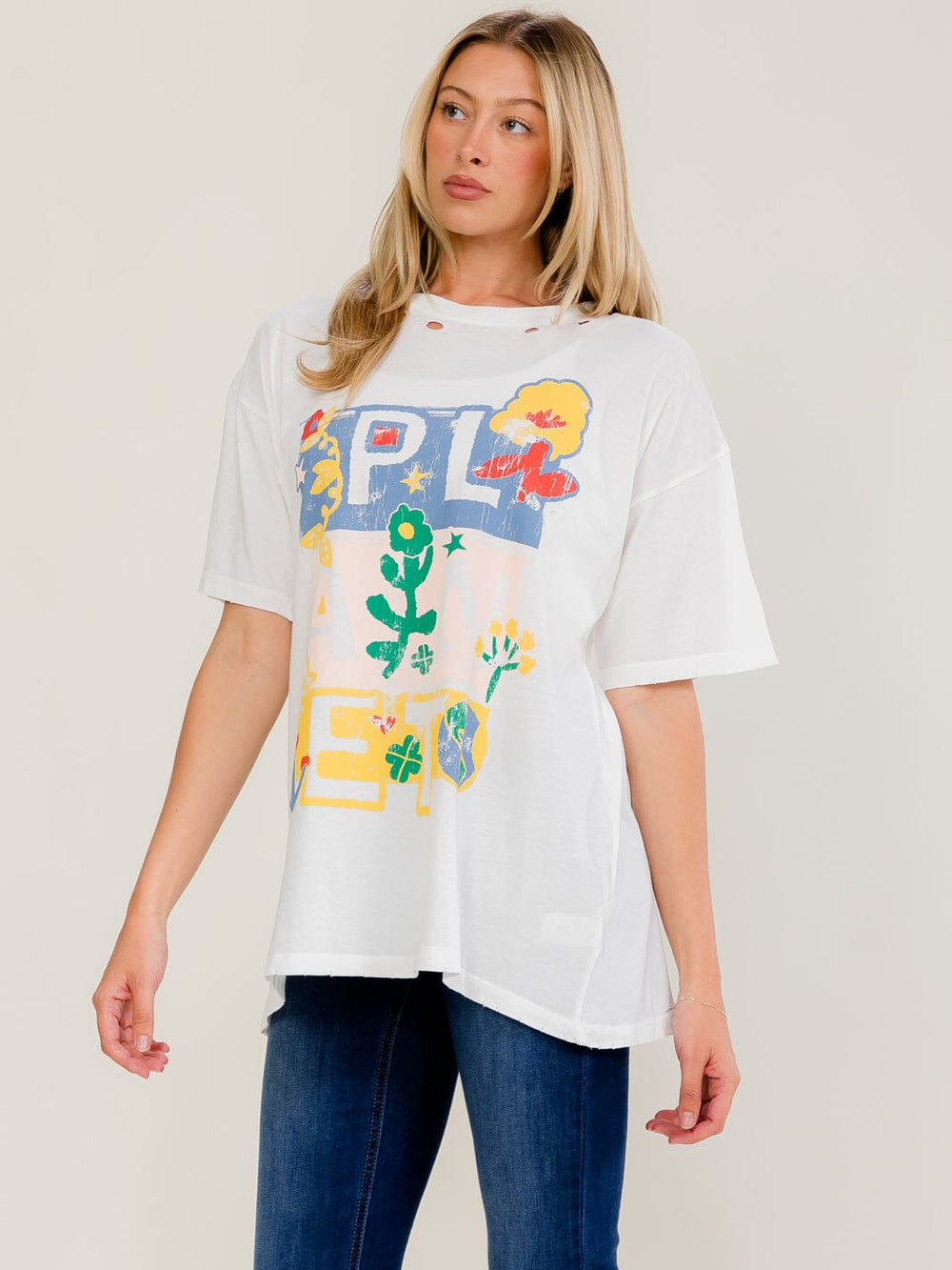WOMEN'S SHORT SLEEVE PLANET GRAPHIC DISTRESS T-SHIRT