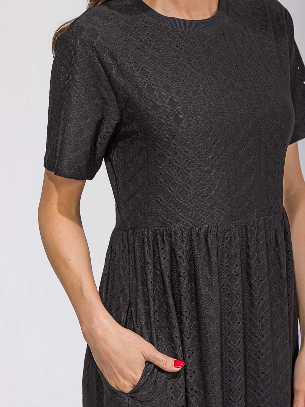 WOMEN'S SHORT SLEEVE POCKETS EYELET MAXI DRESS