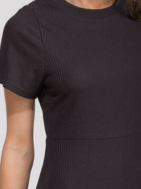 WOMEN'S SHORT SLEEVE FRONT POCKETS RIBBED MAXI DRESS