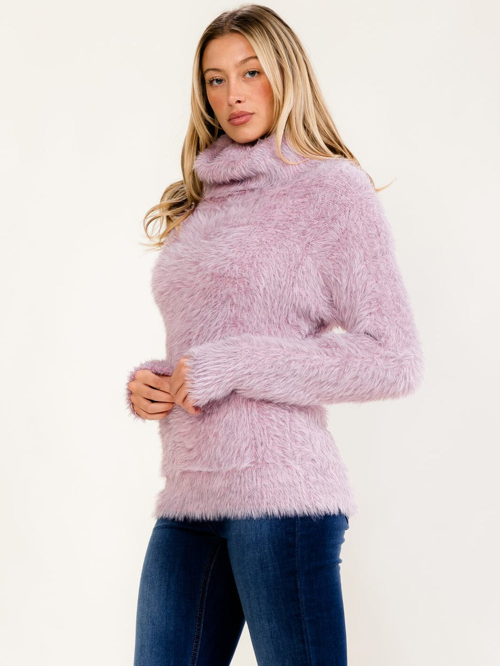 WOMEN'S LONG SLEEVE TURTLE NECK FUZZY PULLOVER SWEATER