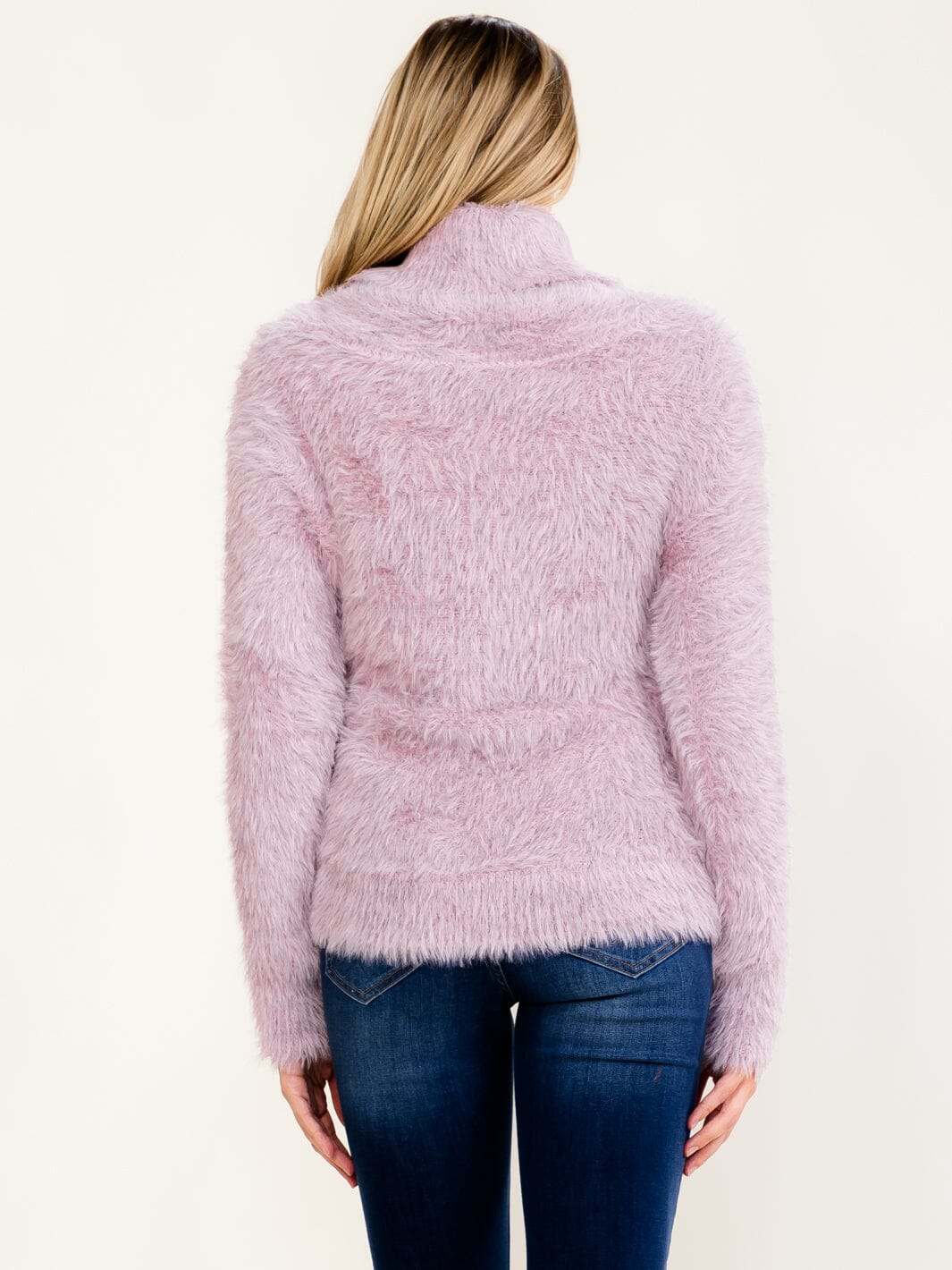 WOMEN'S LONG SLEEVE TURTLE NECK FUZZY PULLOVER SWEATER