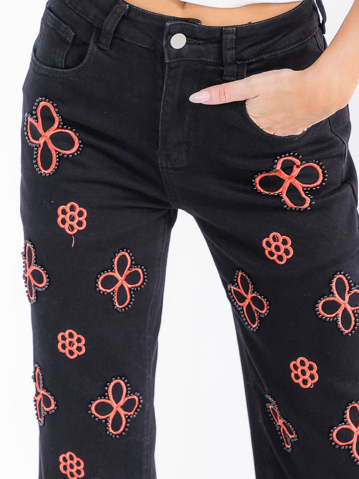 WOMEN'S BUTTON CLOSURE POCKETS PEARL FLOWERS DETAILED WIDE LEG DENIM PANTS