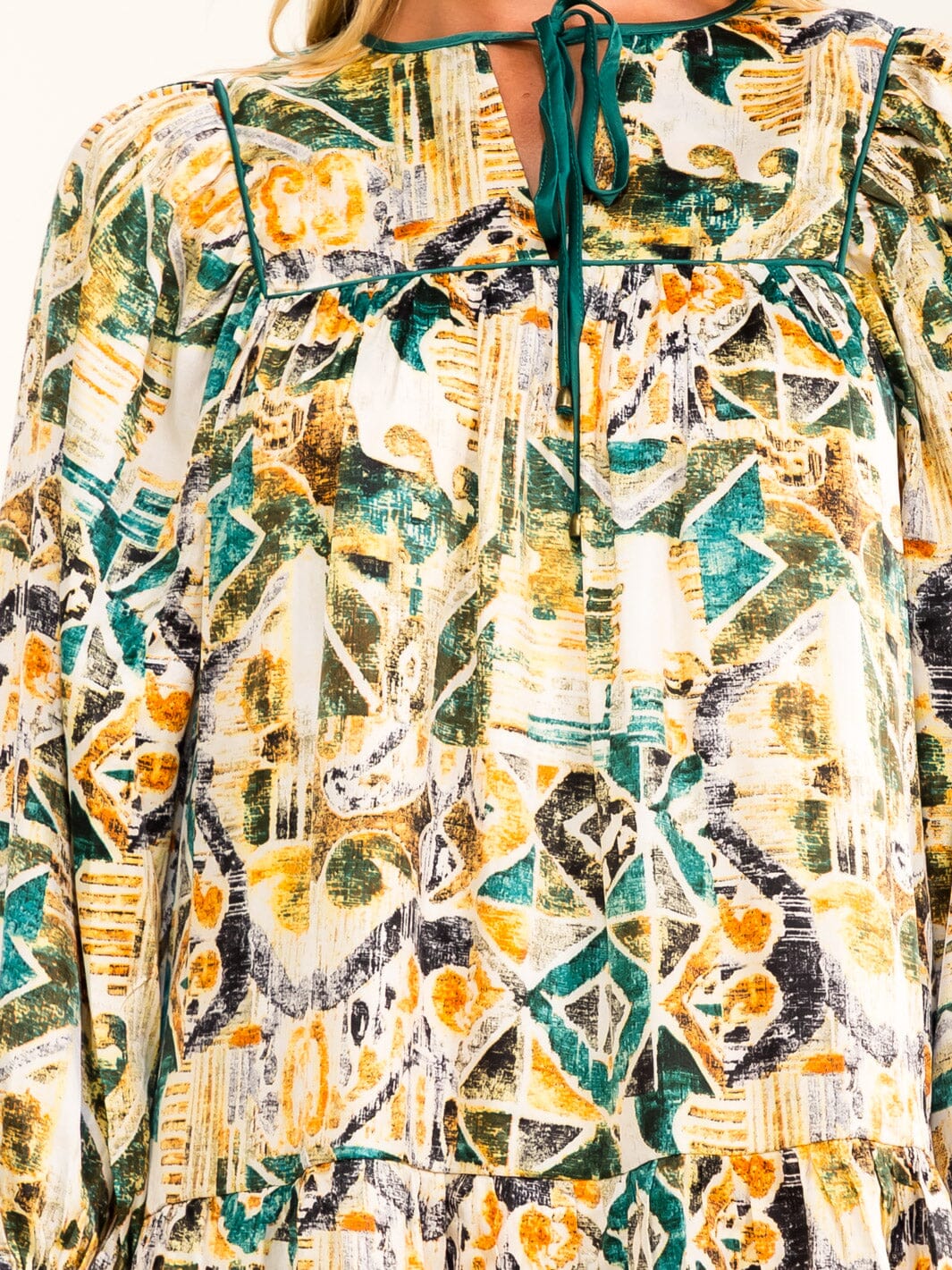 WOMEN'S 3/4 SLEEVE V-NECK FRONT POCKETS MULTI PRINT MINI DRESS