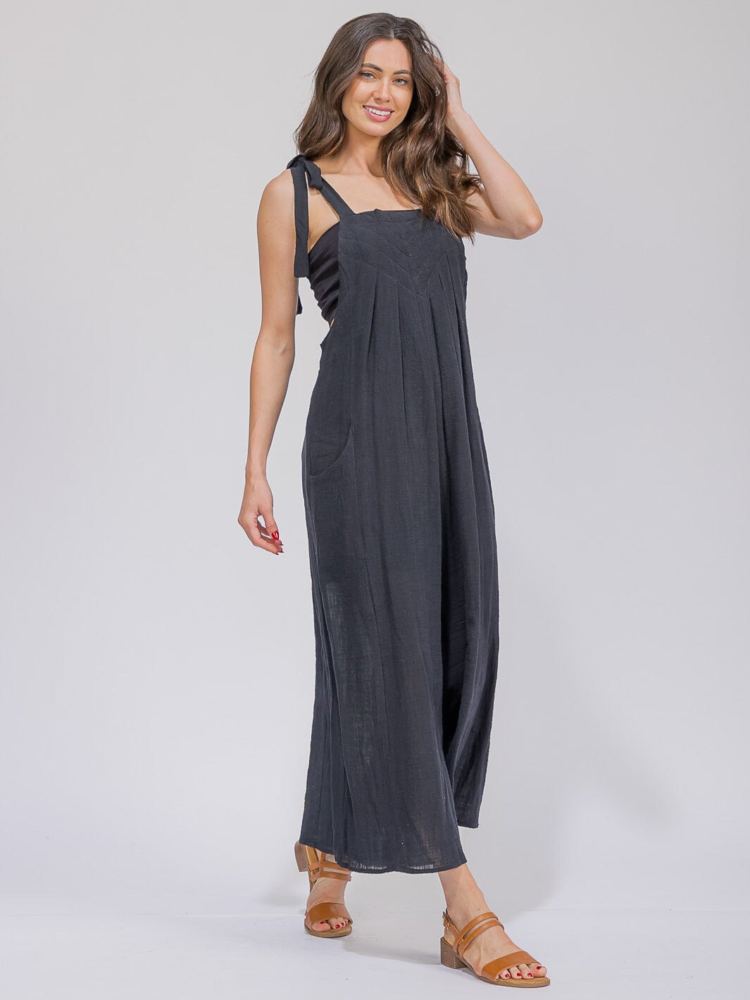 WOMEN'S SLEEVELESS FRONT POCKETS WIDE LEG JUMPSUIT