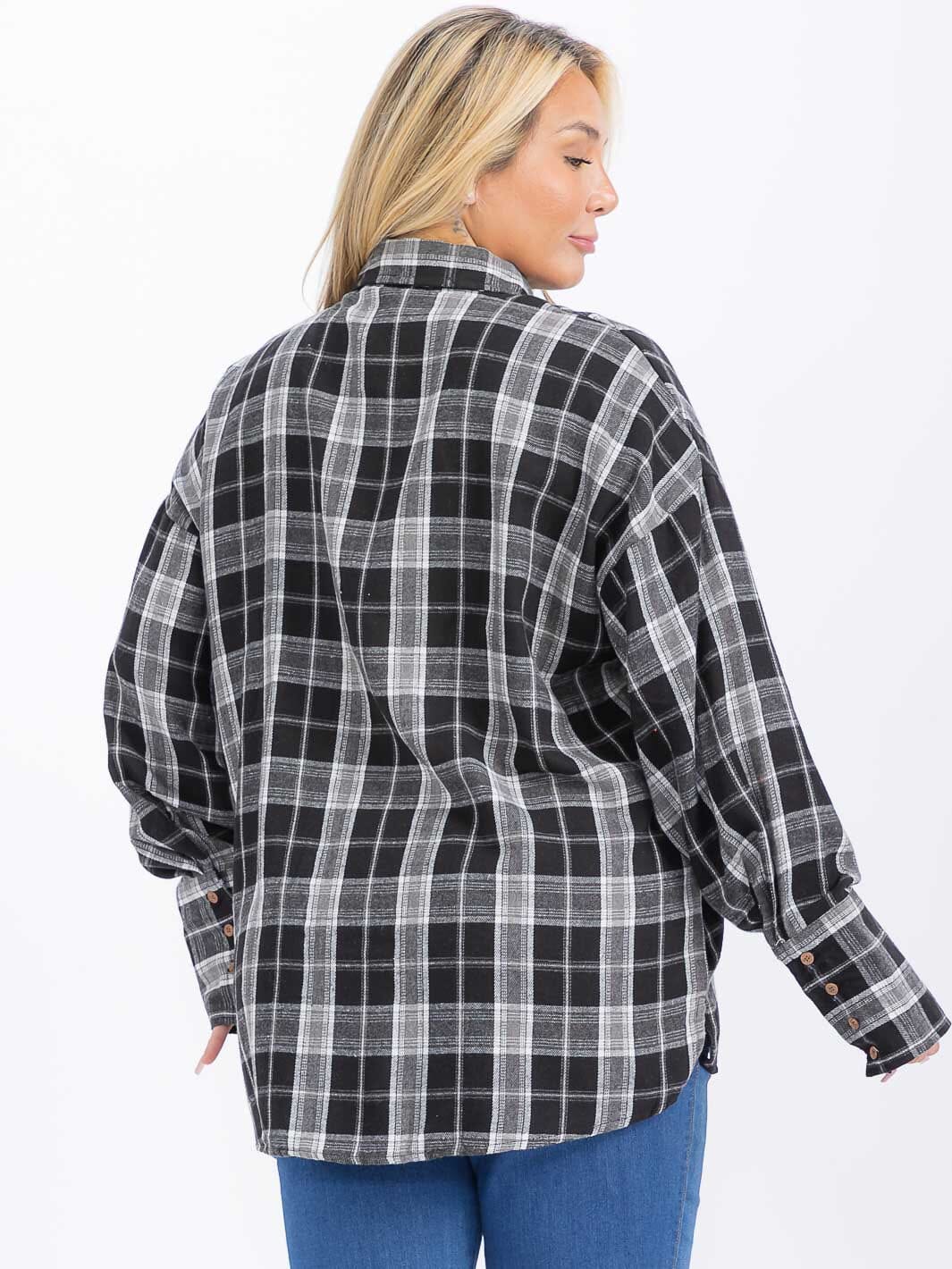 PLUS SIZE LONG SLEEVE FRONT POCKET BUTTON UP HIGH-LOW PLAID SHIRT
