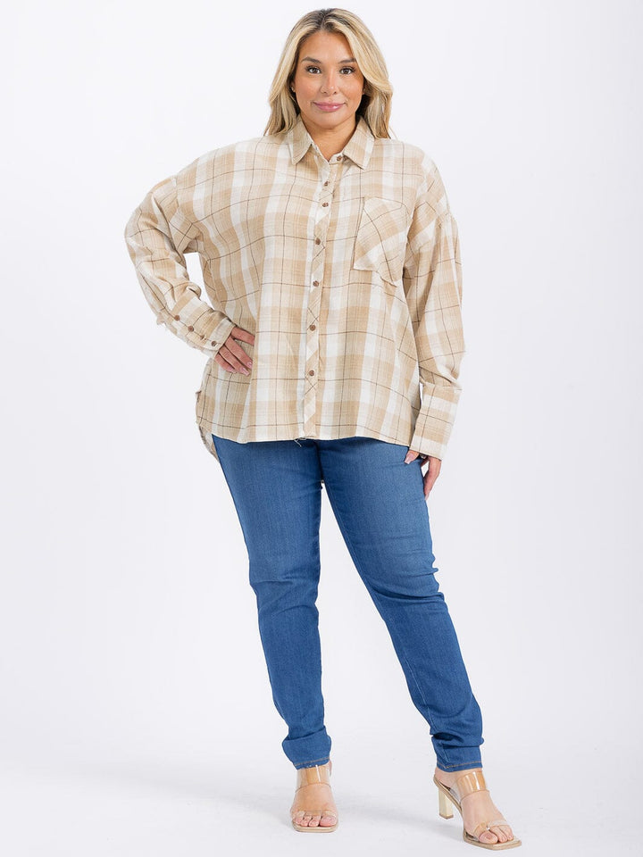 PLUS SIZE LONG SLEEVE FRONT POCKET BUTTON UP HIGH-LOW PLAID SHIRT