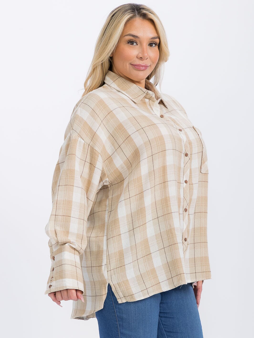 PLUS SIZE LONG SLEEVE FRONT POCKET BUTTON UP HIGH-LOW PLAID SHIRT