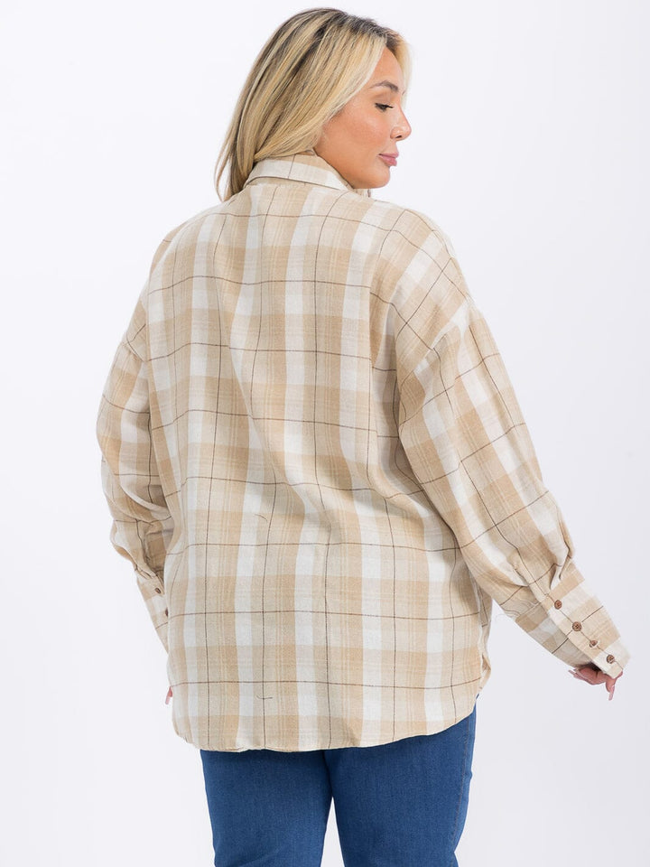 PLUS SIZE LONG SLEEVE FRONT POCKET BUTTON UP HIGH-LOW PLAID SHIRT