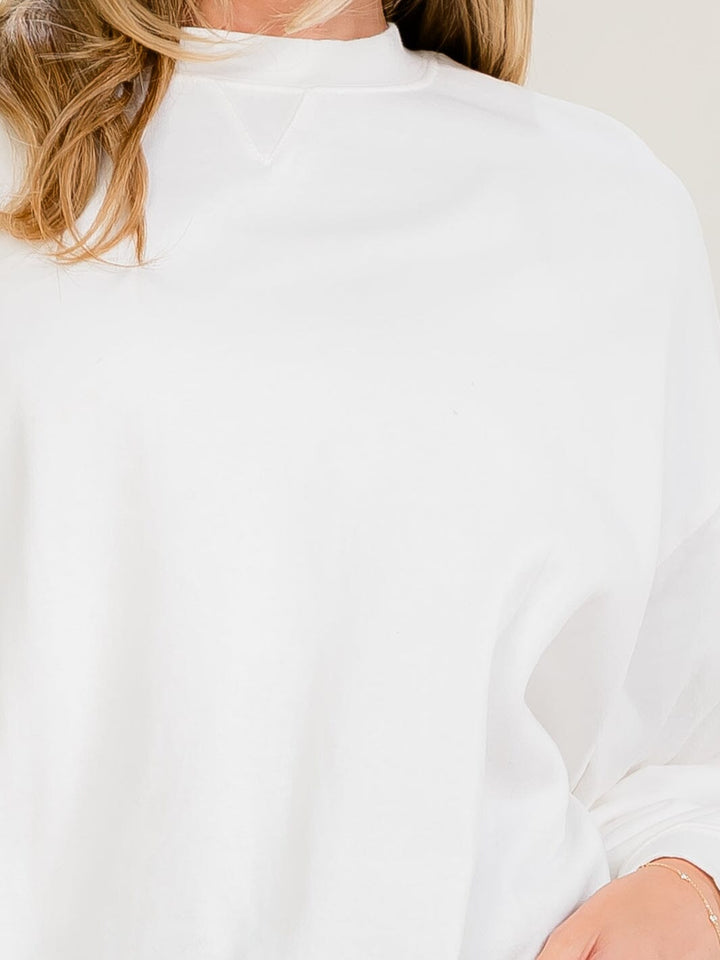 WOMEN'S LONG SLEEVE SOLID PULLOVER SWEATER
