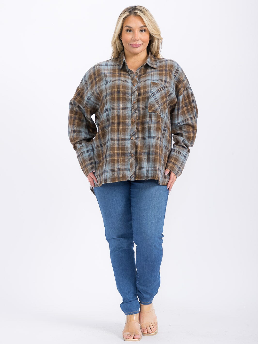 PLUS SIZE LONG SLEEVE FRONT POCKET BUTTON UP HIGH-LOW PLAID SHIRT