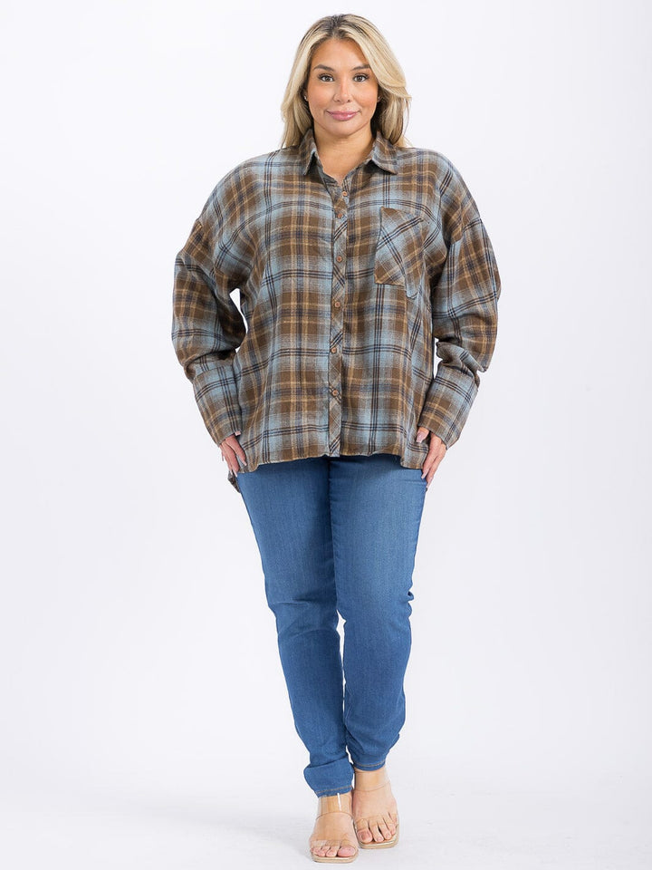 PLUS SIZE LONG SLEEVE FRONT POCKET BUTTON UP HIGH-LOW PLAID SHIRT
