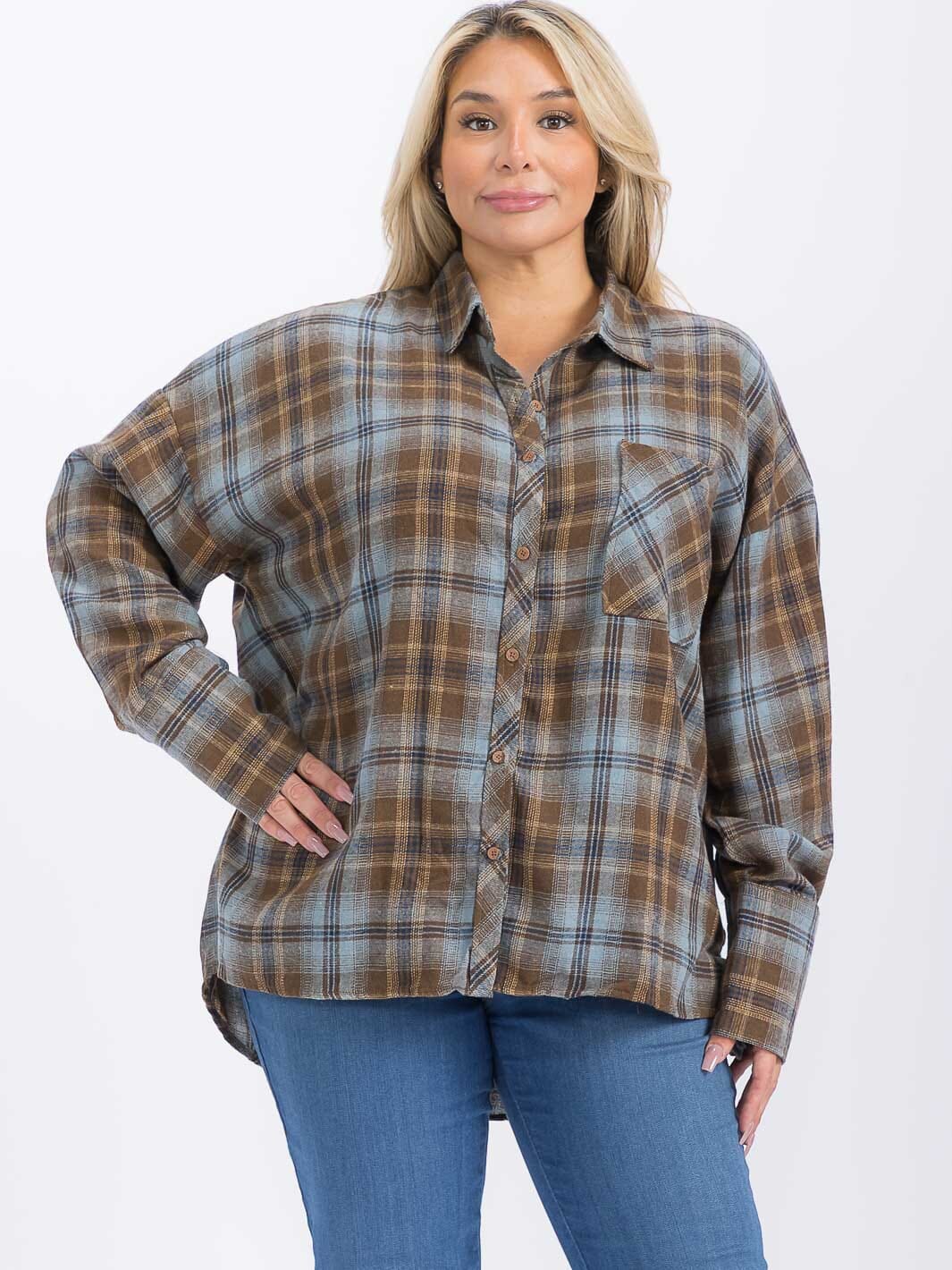 PLUS SIZE LONG SLEEVE FRONT POCKET BUTTON UP HIGH-LOW PLAID SHIRT