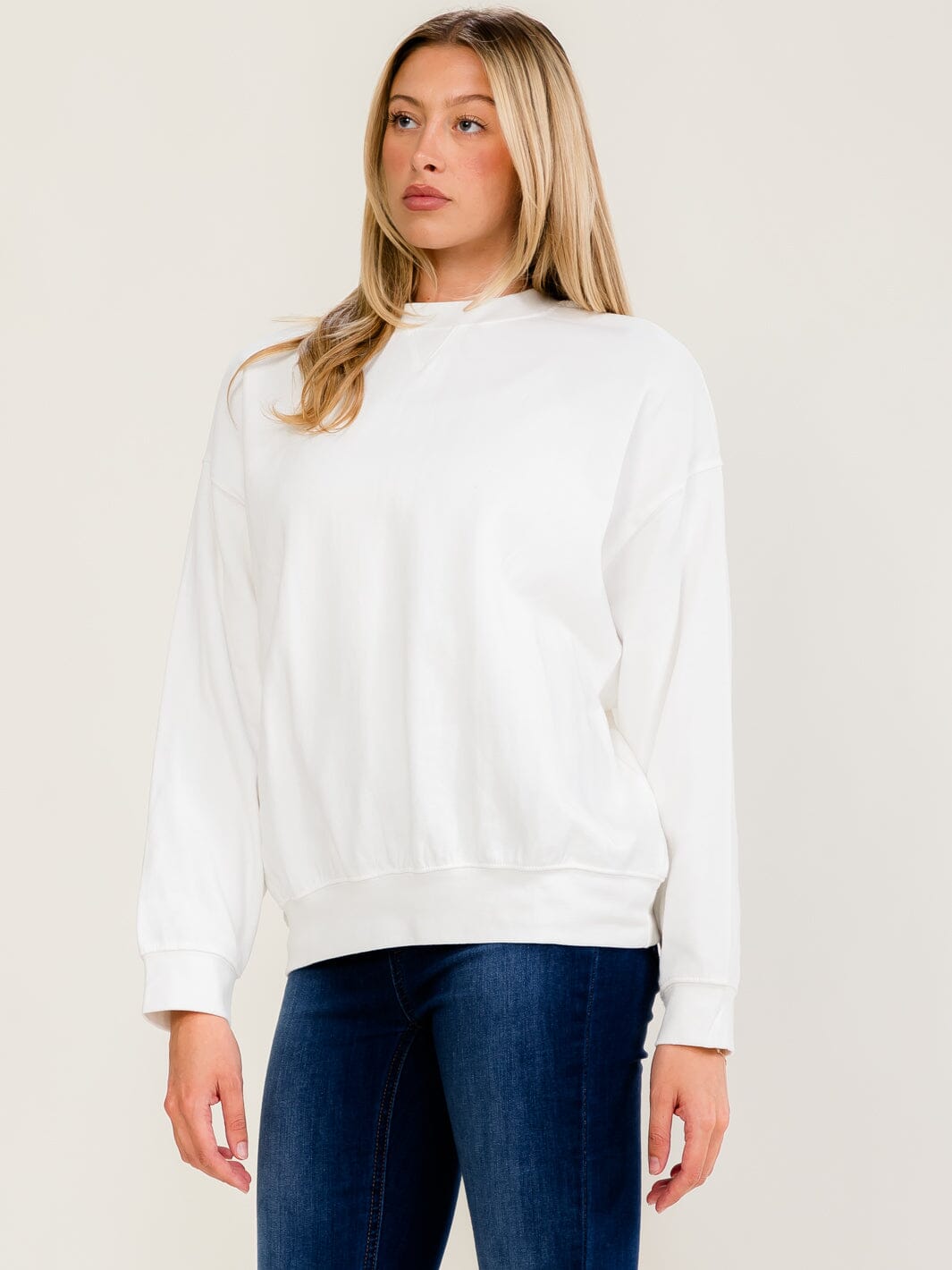 WOMEN'S LONG SLEEVE SOLID PULLOVER SWEATER