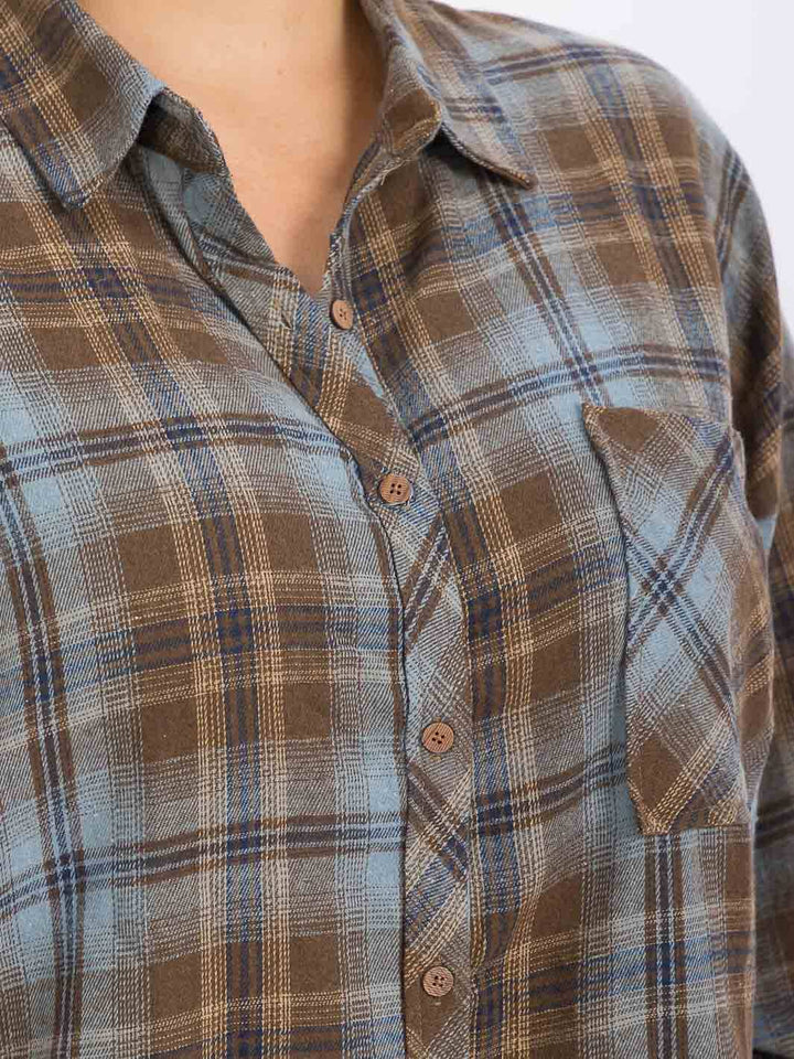 PLUS SIZE LONG SLEEVE FRONT POCKET BUTTON UP HIGH-LOW PLAID SHIRT
