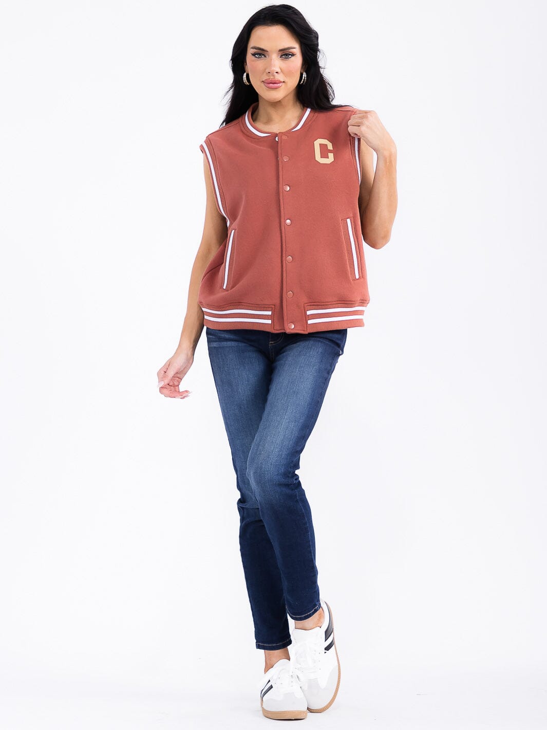 WOMEN'S SLEEVELESS BUTTON CLOSURE FRONT POCKETS VEST