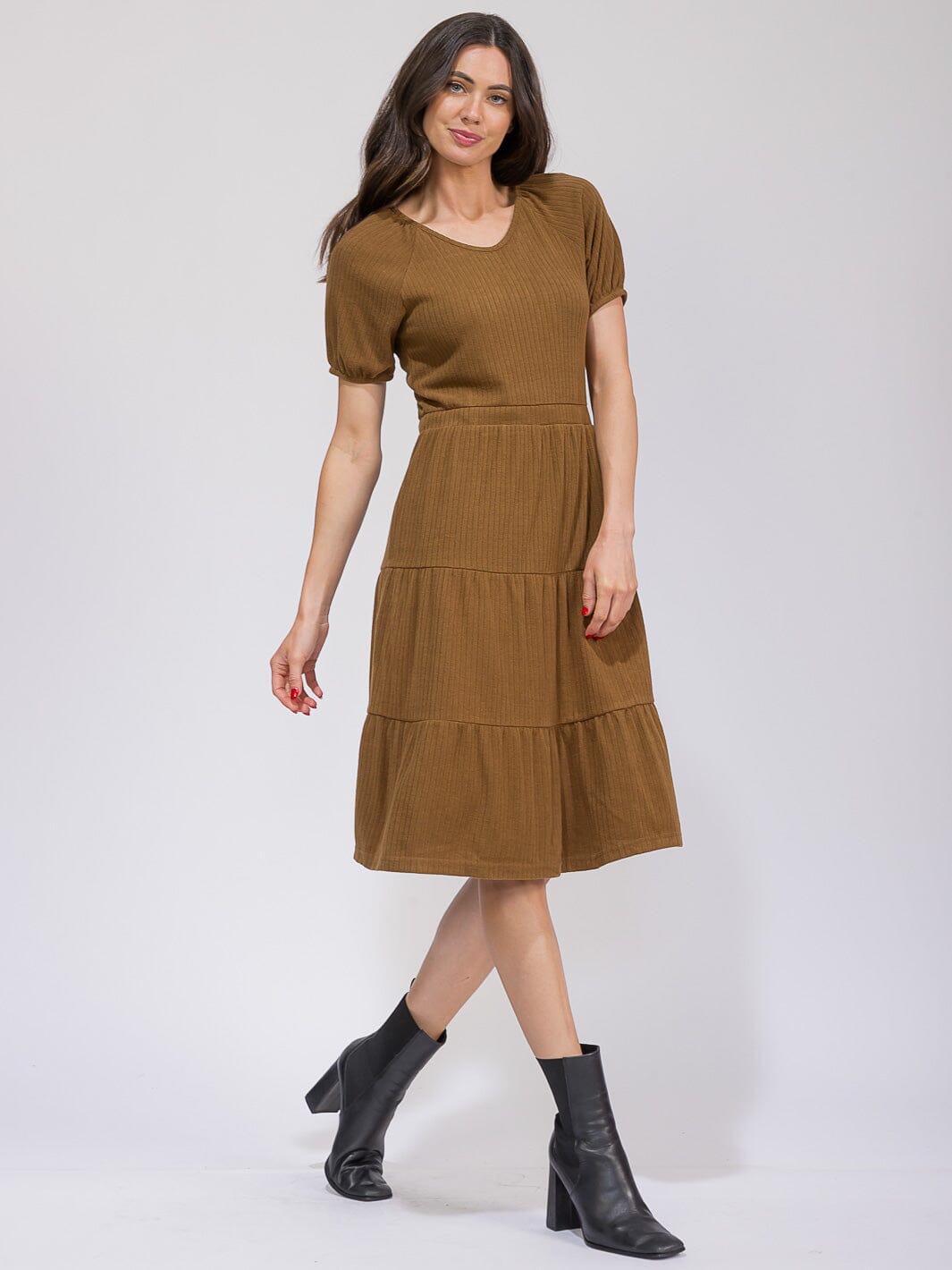 WOMEN'S SHORT SLEEVE ELASTIC WAIST POCKETS TIERED MIDI DRESS