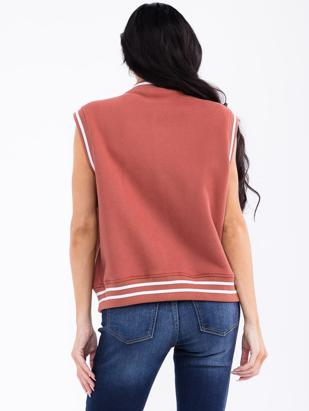 WOMEN'S SLEEVELESS BUTTON CLOSURE FRONT POCKETS VEST