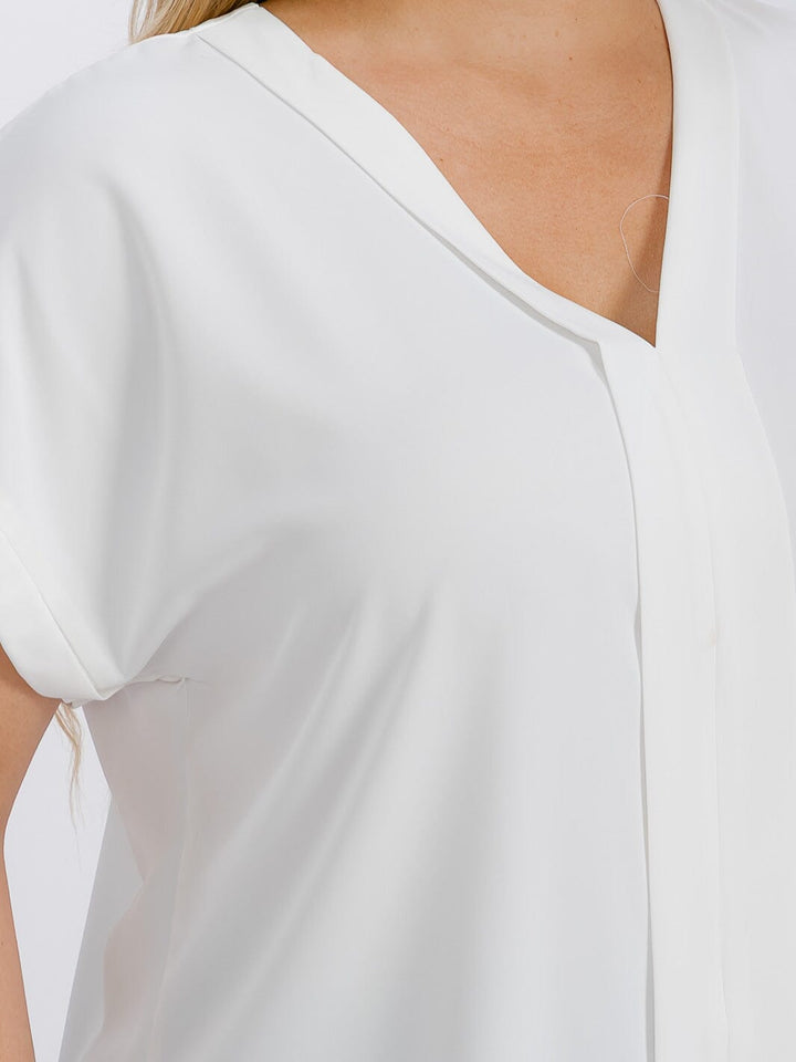 PLUS SIZE SHORT SLEEVE V-NECK BLOUSE