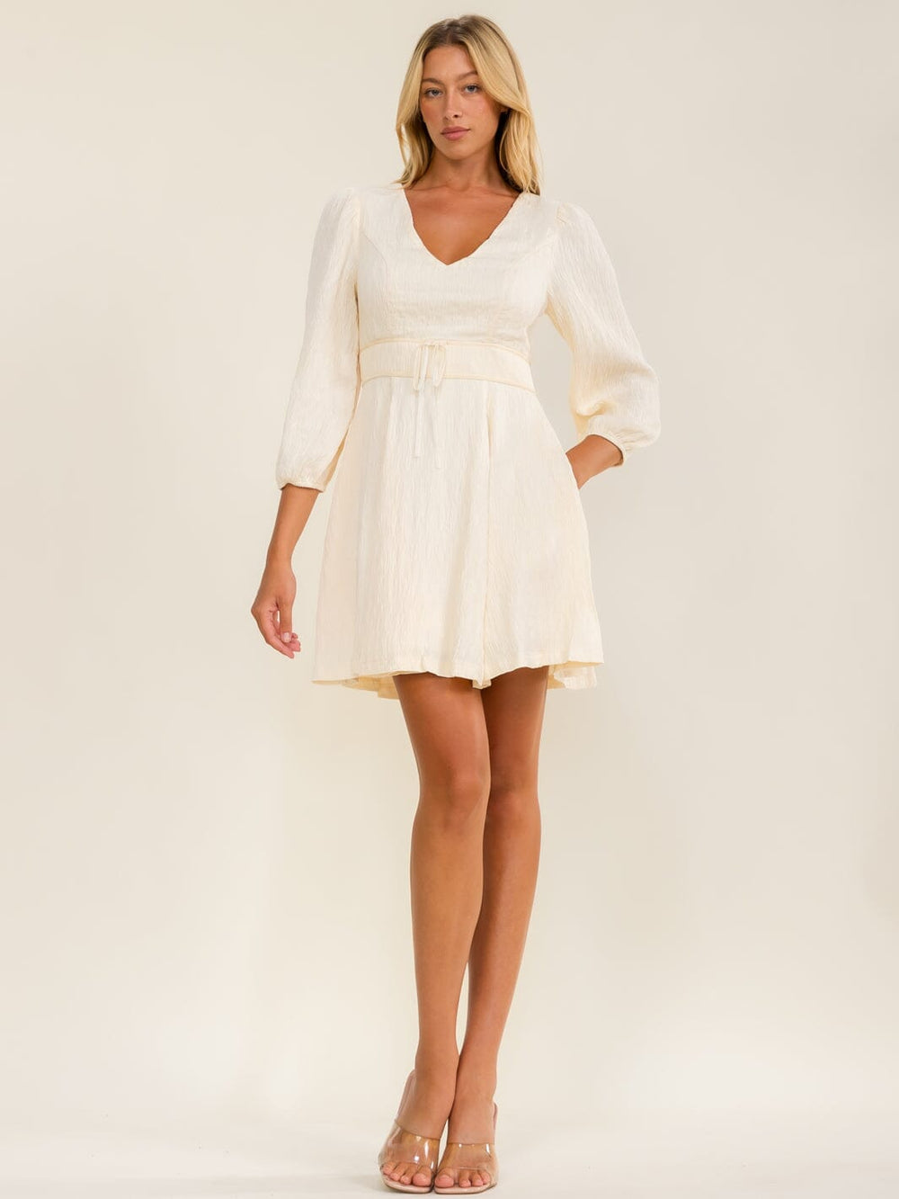 WOMEN'S 3/4 SLEEVE V-NECK FRONT POCKETS FIT & FLARE MINI DRESS