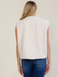WOMEN'S SLEEVELEES BUTTON CLOSURE SHERPA VEST
