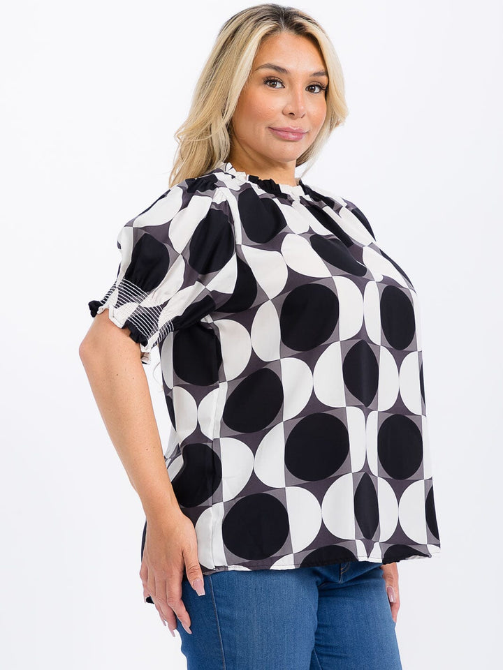 PLUS SIZE SHORT SLEEVE RUFFLE PRINTED BLOUSE