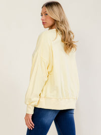 WOMEN'S LONG SLEEVE HEART XOXO GRAPHIC PULLOVER SWEATER