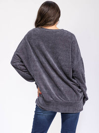 WOMEN'S LONG SLEEVE PULLOVER SWEATER