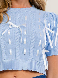 WOMEN'S SHORT SLEEVE CROCHET BOWS DETAILED CROP BLOUSE