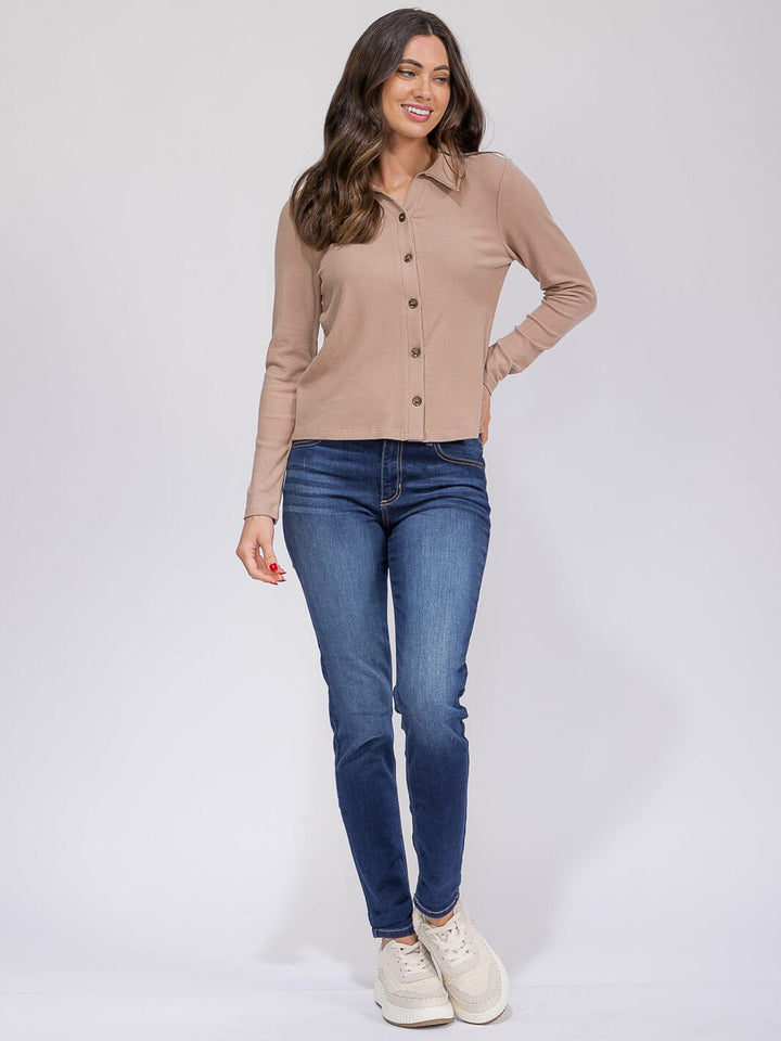 WOMEN'S LONG SLEEVE BUTTON CLOSURE BLOUSE