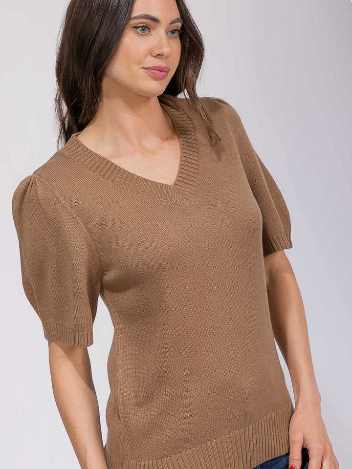 WOMEN'S SHORT SLEEVE V-NECK KNIT BLOUSE