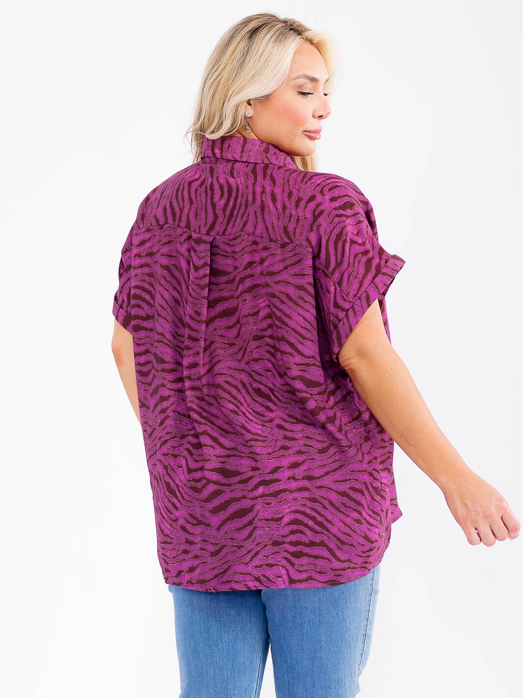 PLUS SIZE SHORT SLEEVE BUTTON UP FRONT POCKET HIGH-LOW BLOUSE