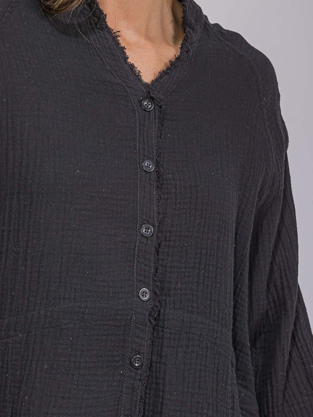 WOMEN'S LONG SLEEVE BUTTON CLOSURE POCKETS TUNIC HIGH-LOW TOP