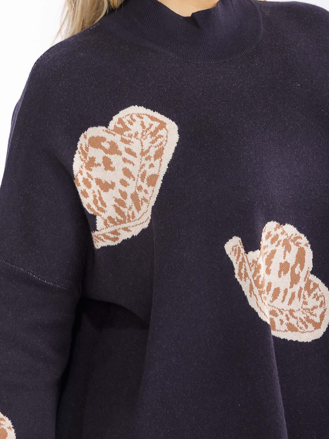 PLUS SIZE LONG SLEEVE MOCK NECK GRAPHIC PULLOVER OVERSIZED SWEATER