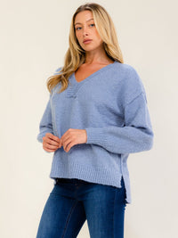 WOMEN'S LONG SLEEVE V-NECK HIGH-LOW PULLOVER SWEATER