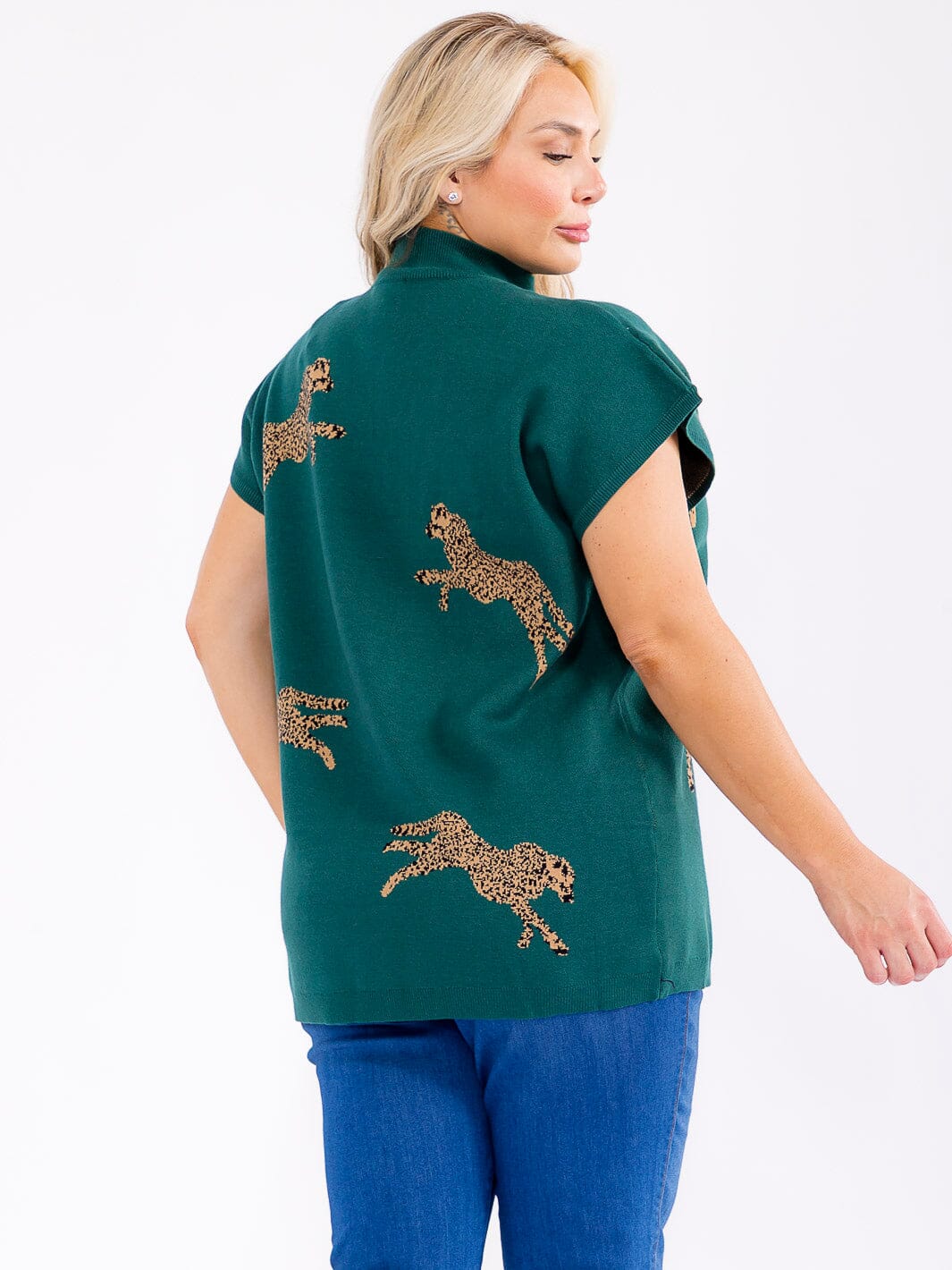 PLUS SIZE SHORT SLEEVE MOCK NECK GRAPHIC TOP