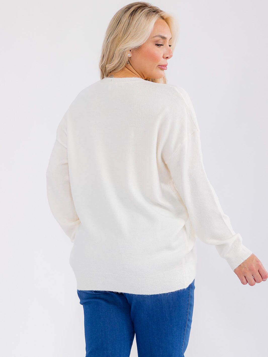 PLUS SIZE LONG SLEEVE GRAPHIC HOLIDAY PULLOVER SWEATER