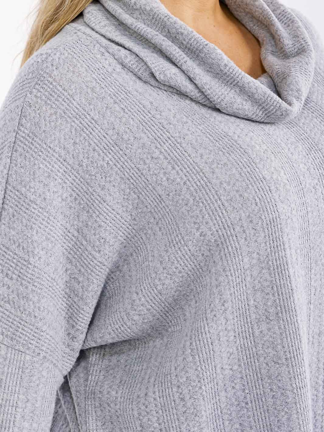 PLUS SIZE LONG SLEEVE TURTLE NECK HIGH LOW PULLOVER SWEATER