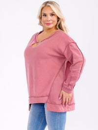 PLUS SIZE LONG SLEEVE V-NECK HIGH-LOW TOP